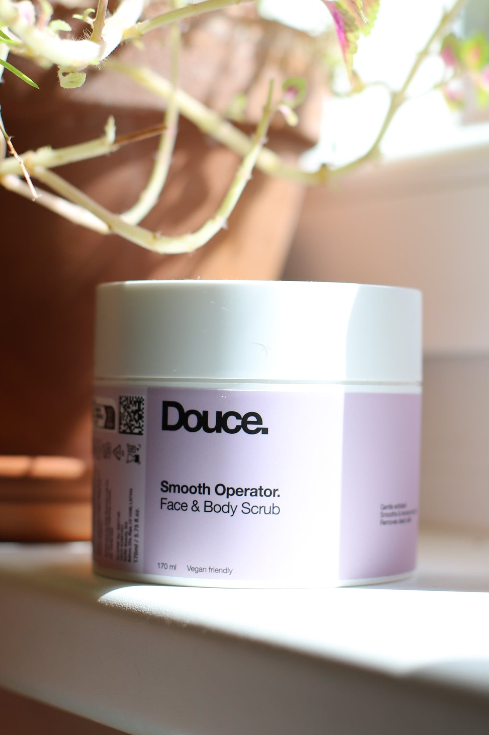 The SMOOTH OPERATOR face & body scrub.