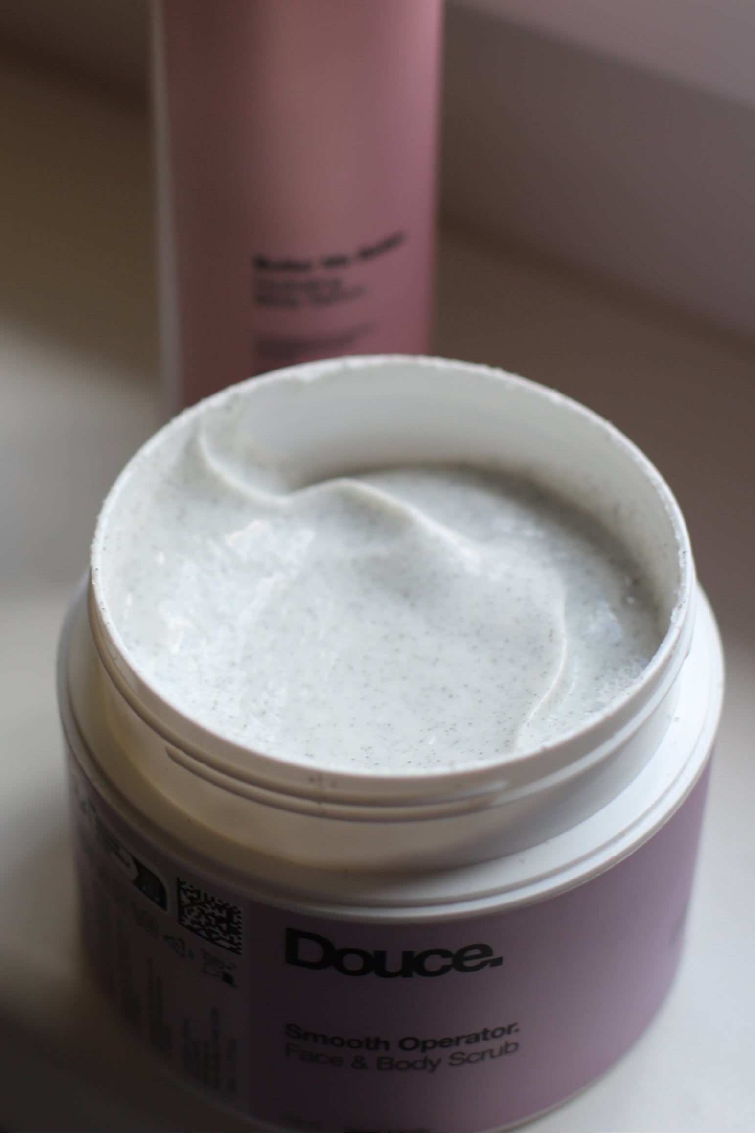 The SMOOTH OPERATOR face & body scrub.